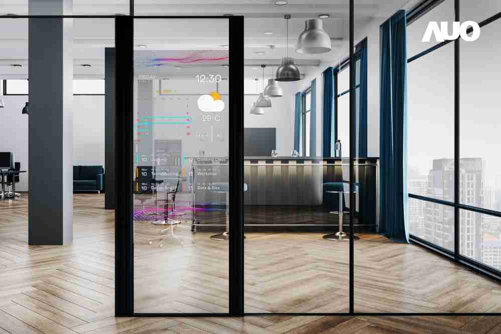 60吋Micro LED透明窗屏显示器，，，，可依需求调整并延伸应用于不同场域，，，包括汽车侧窗或家庭玄关、、、、智慧橱窗、、、商业展示等面向，，，，提供丰富的信息娱乐内容