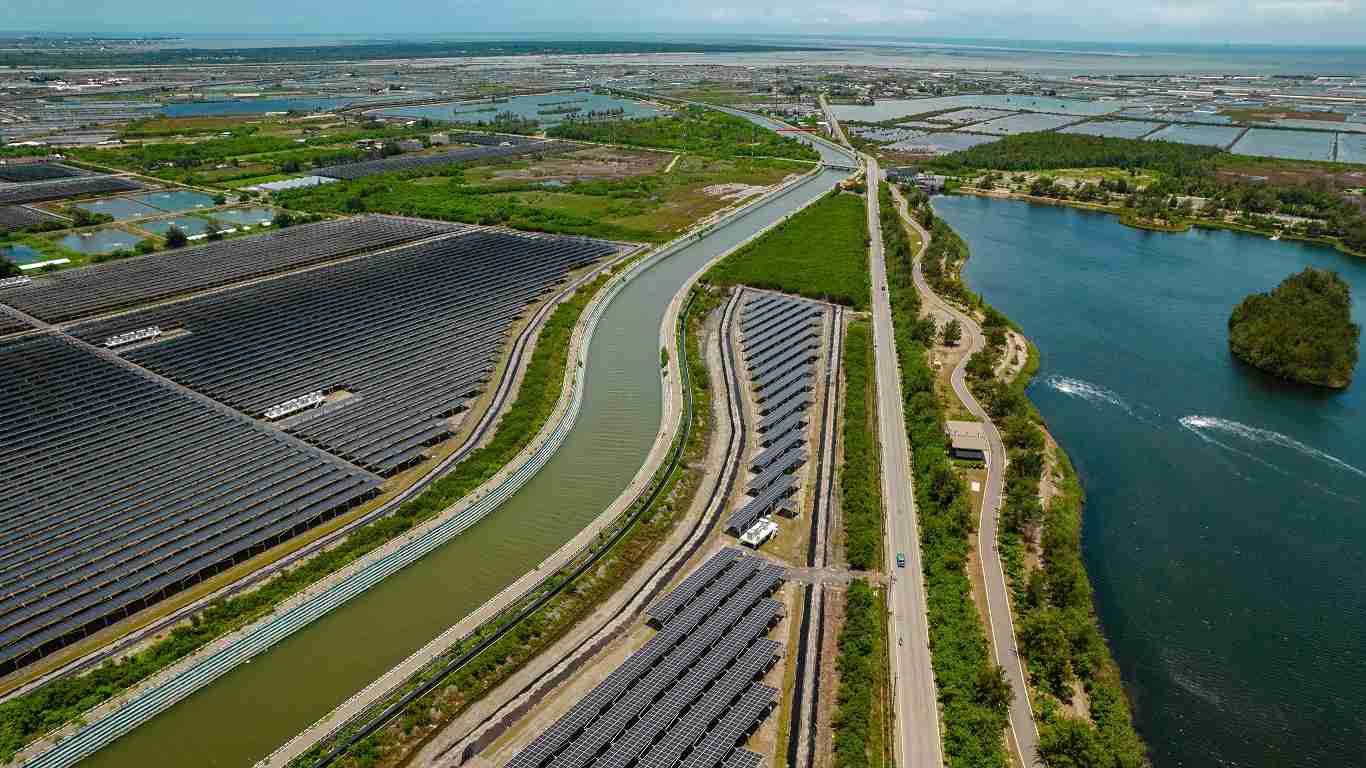 赏金国际能源事业提供智慧能源管理、、太阳能监控管理、、全方位电厂建置及运维解决方案，，，，并拥有管理超过6000案场的经验